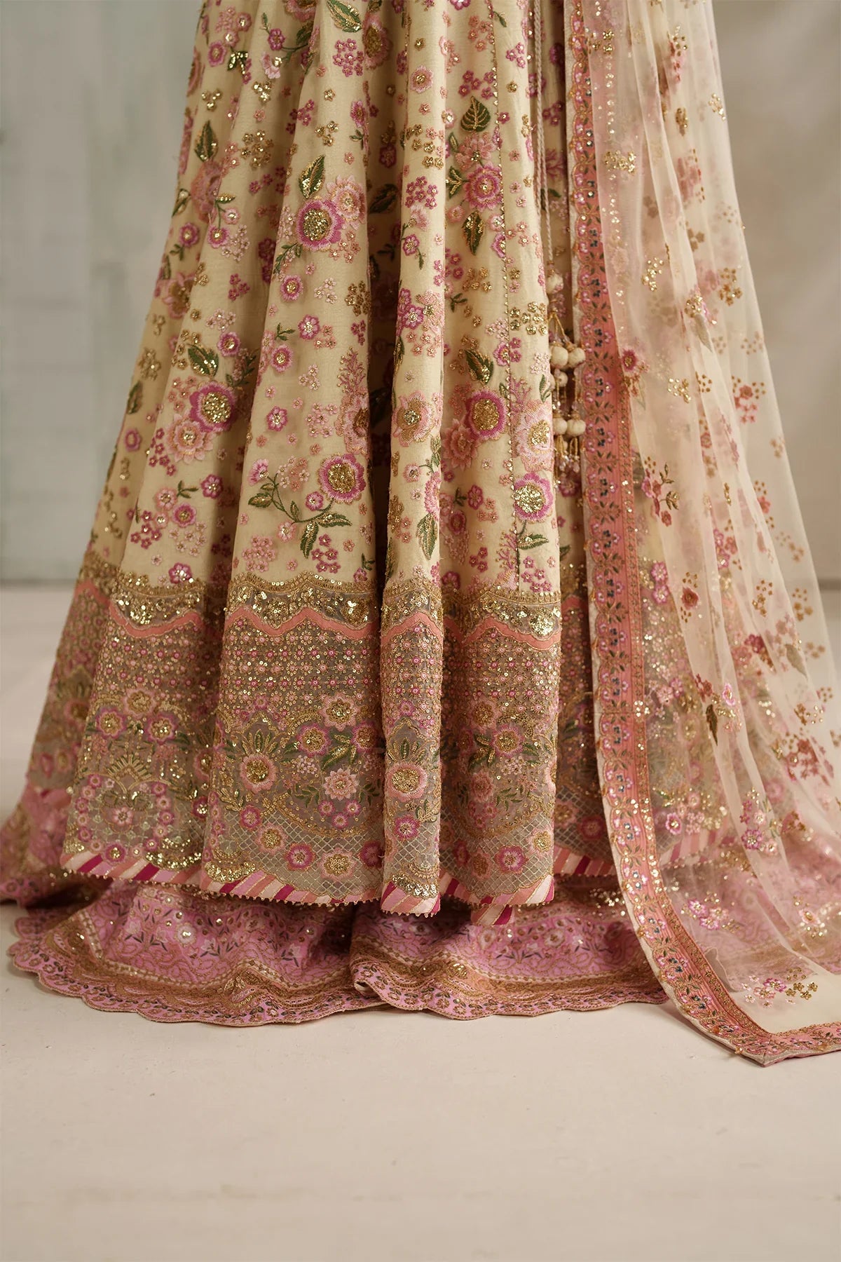 EMBROIDERED NET UF-4371