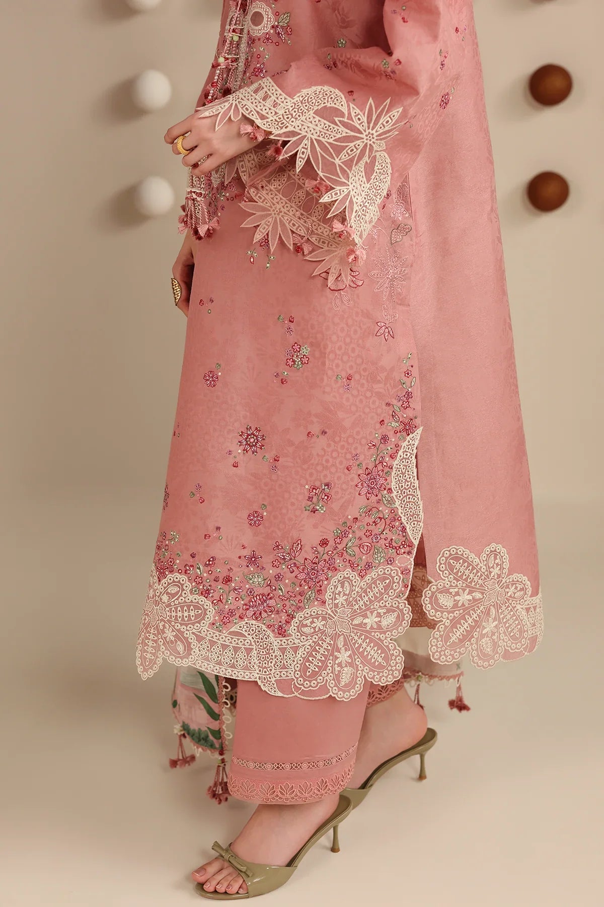 EMBROIDERED LAWN IL26-D04