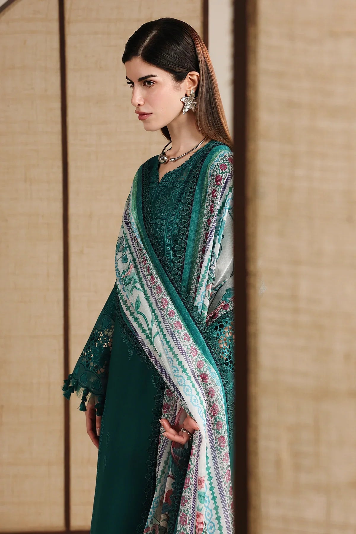 EMBROIDERED LAWN IL26-D03