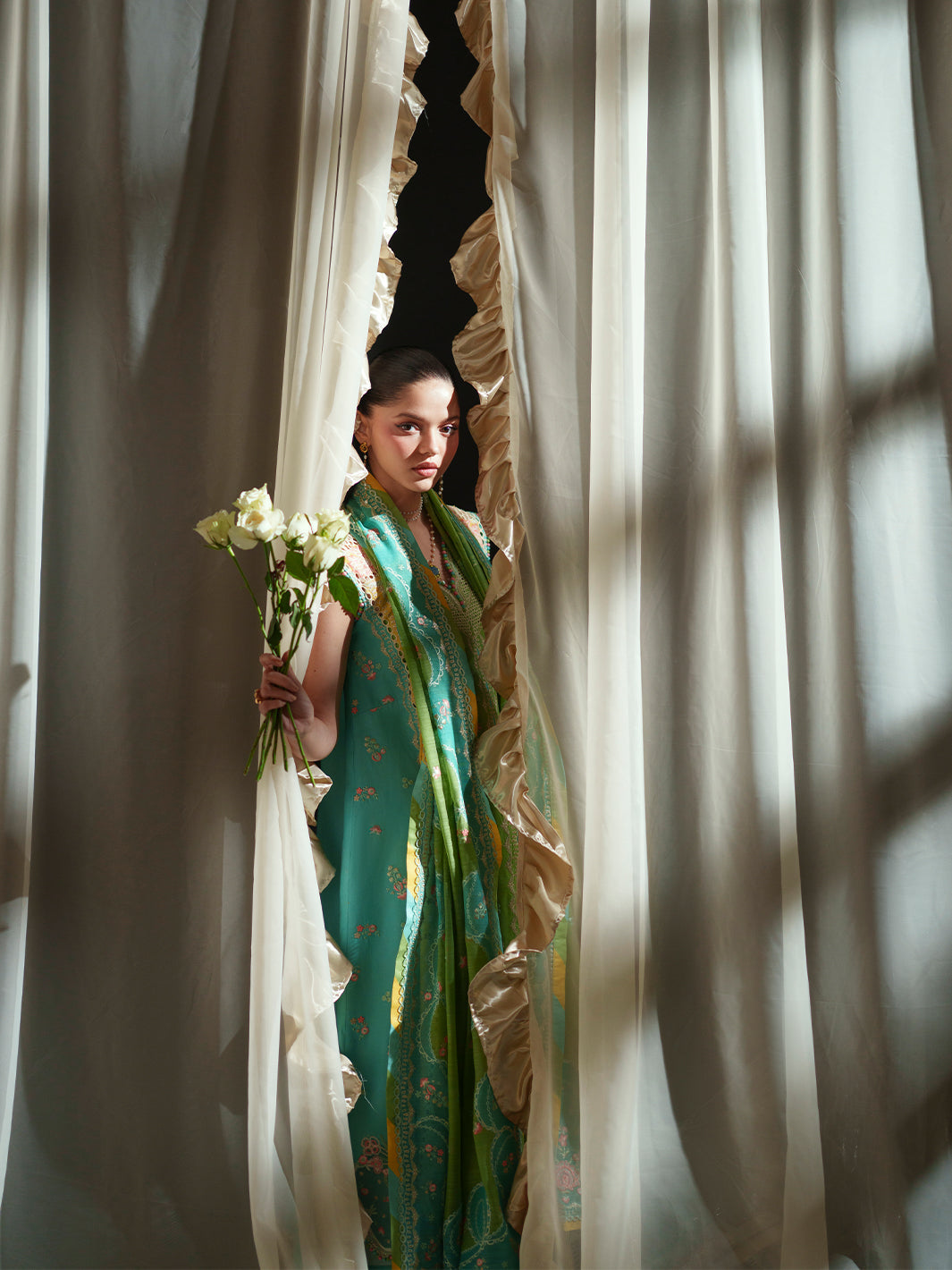 D-114- A | 3 PC LUXURY LAWN