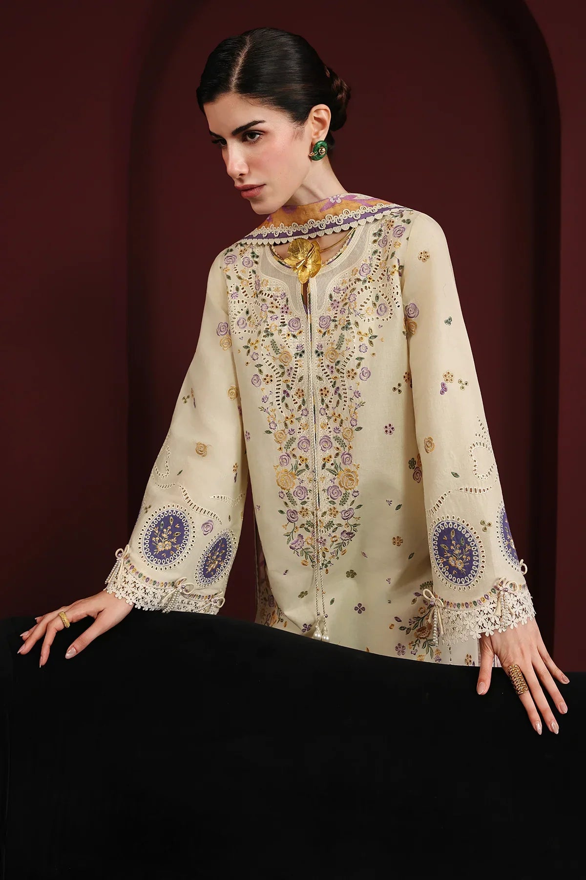 EMBROIDERED LAWN IL26-D01